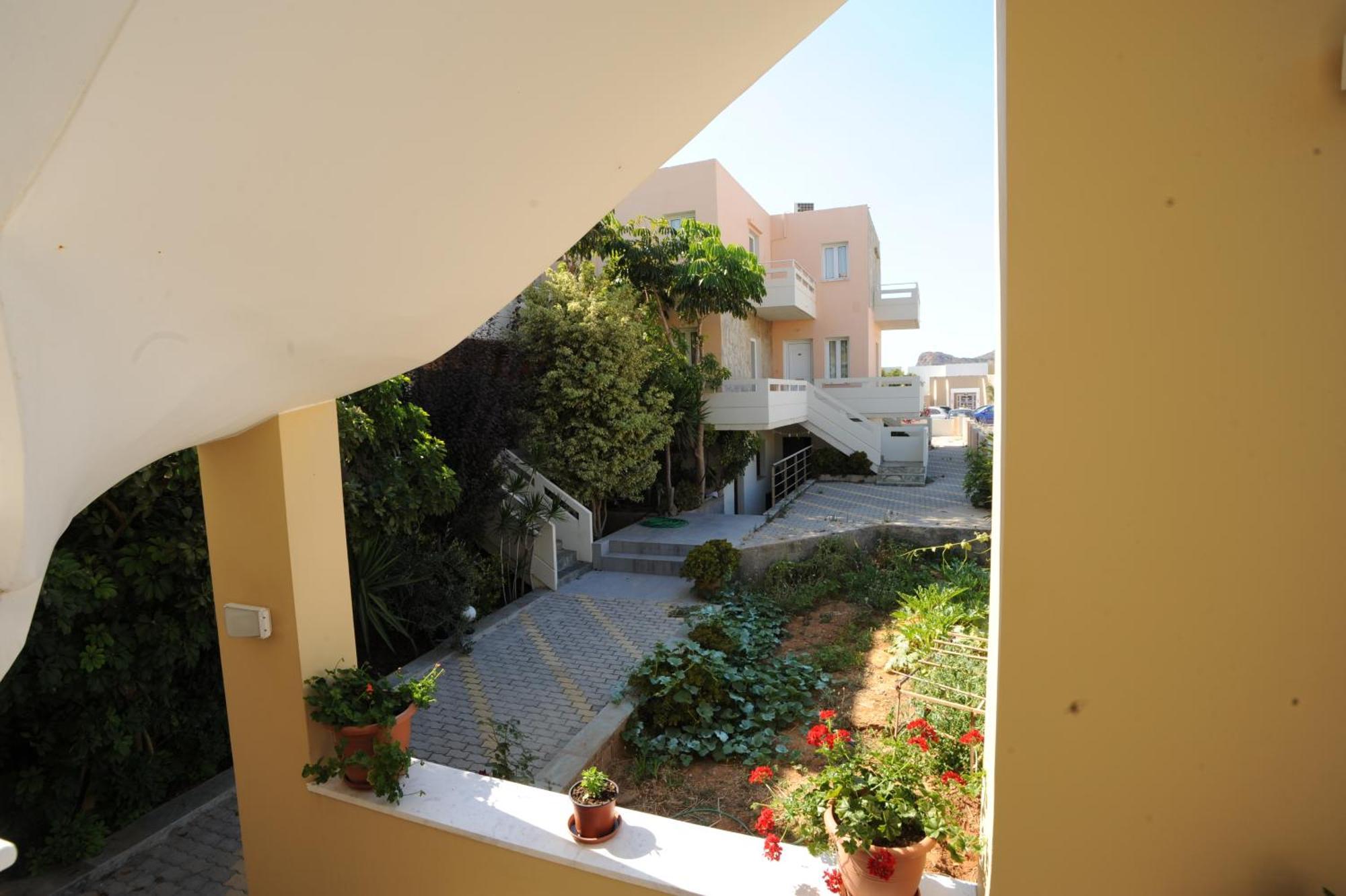 Georgina Aparthotel Agia Marina Exterior foto