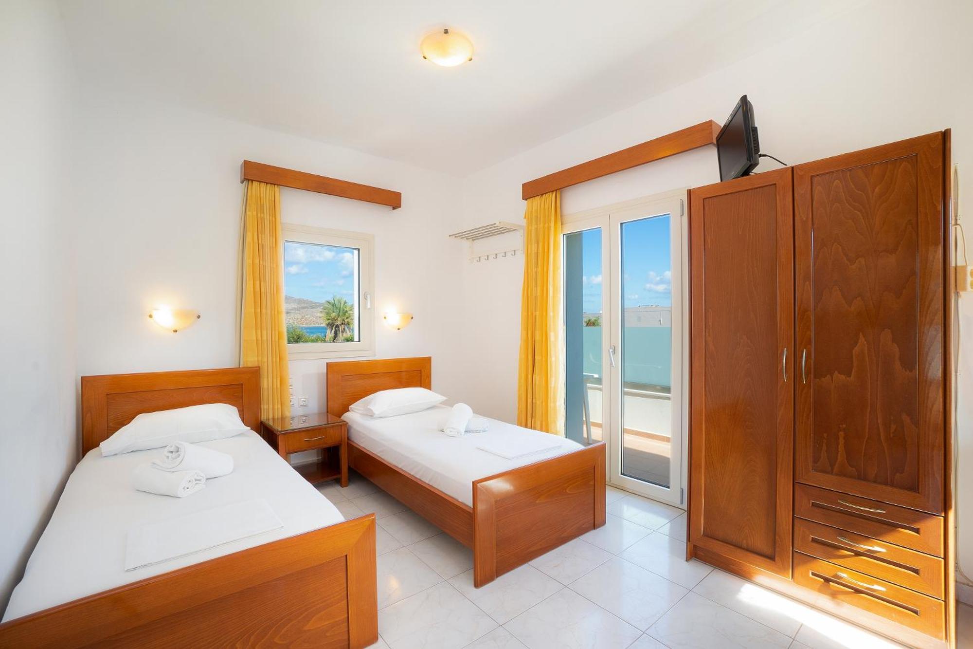Georgina Aparthotel Agia Marina Exterior foto