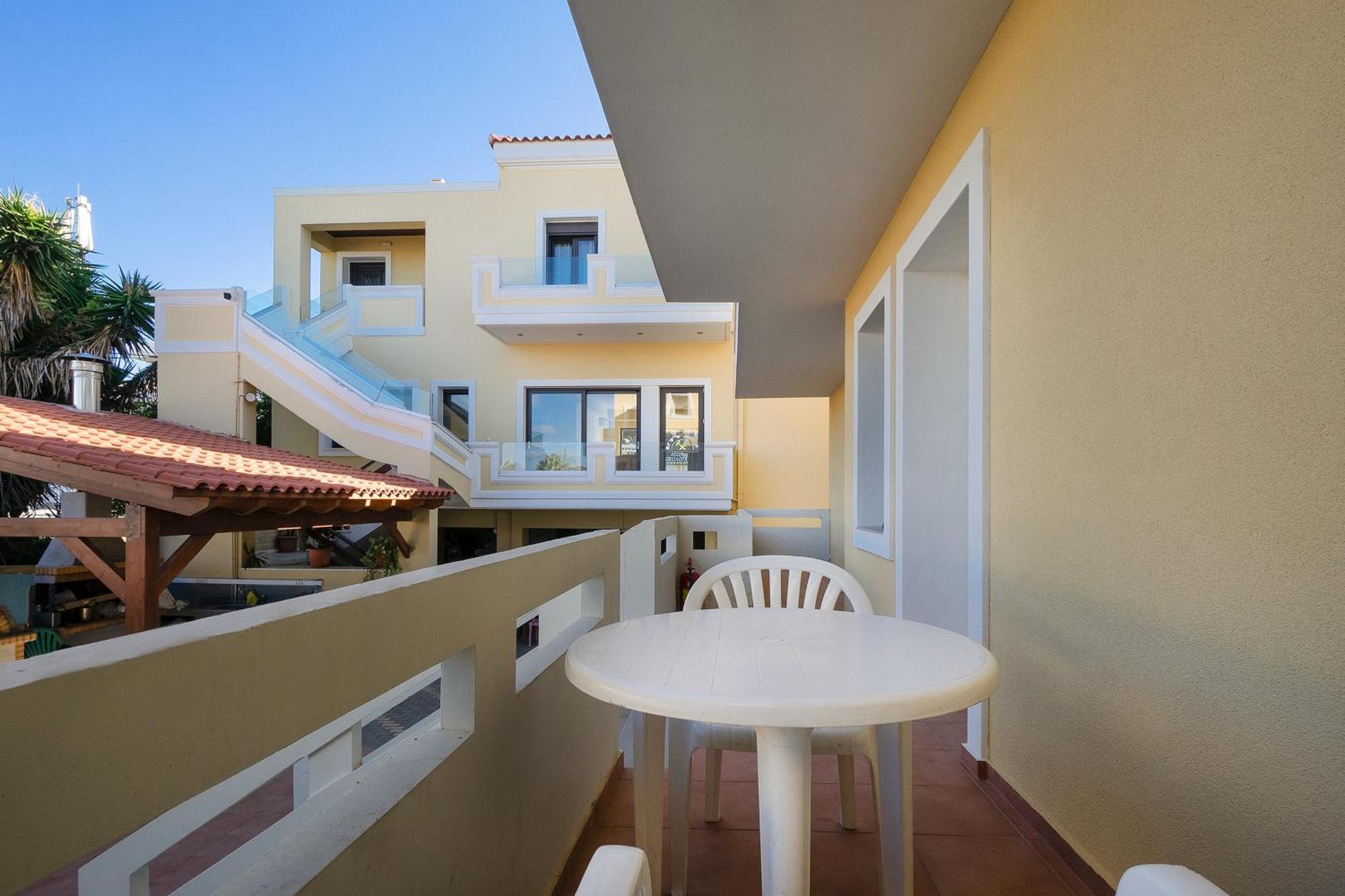 Georgina Aparthotel Agia Marina Exterior foto
