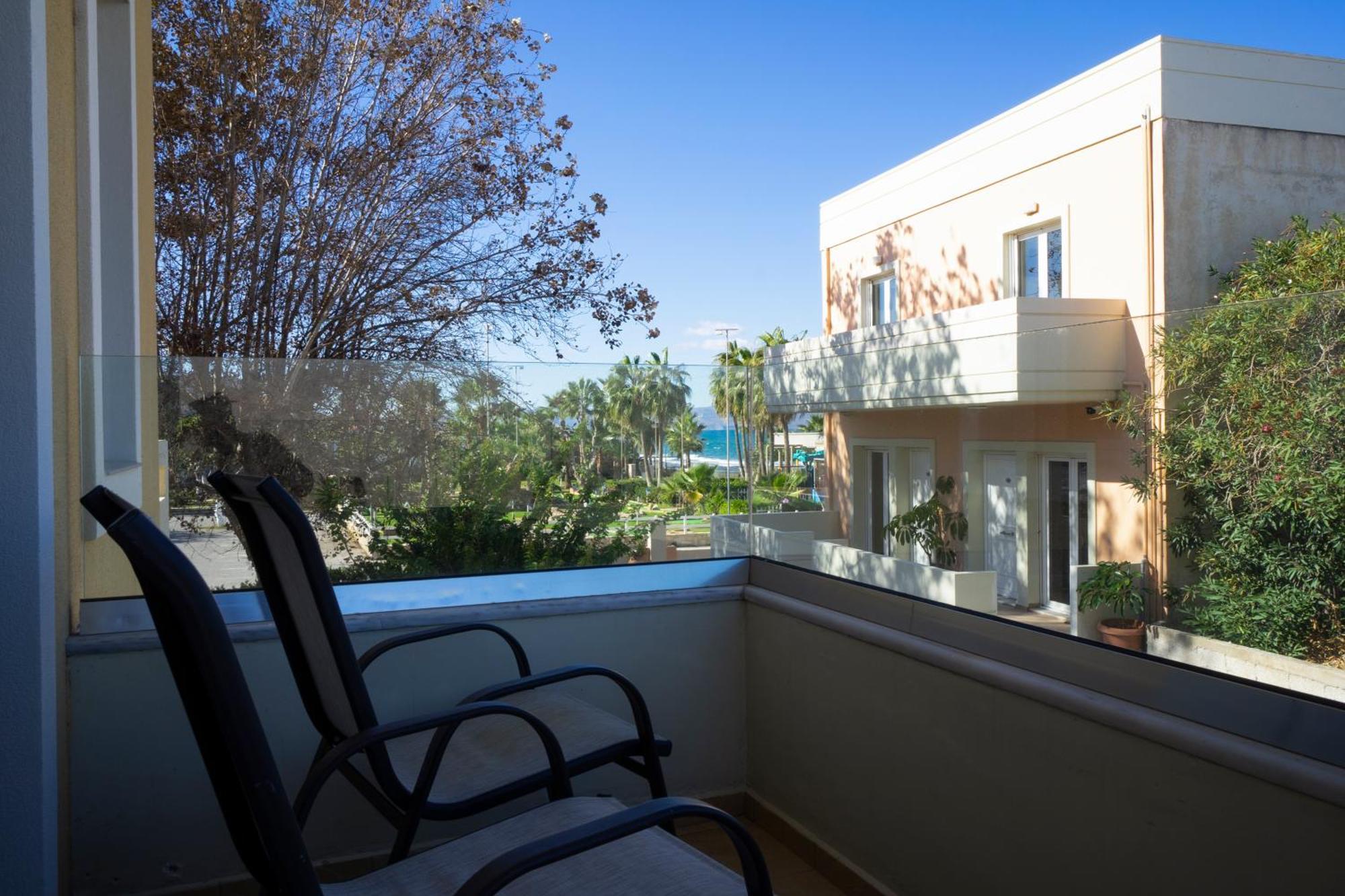 Georgina Aparthotel Agia Marina Exterior foto
