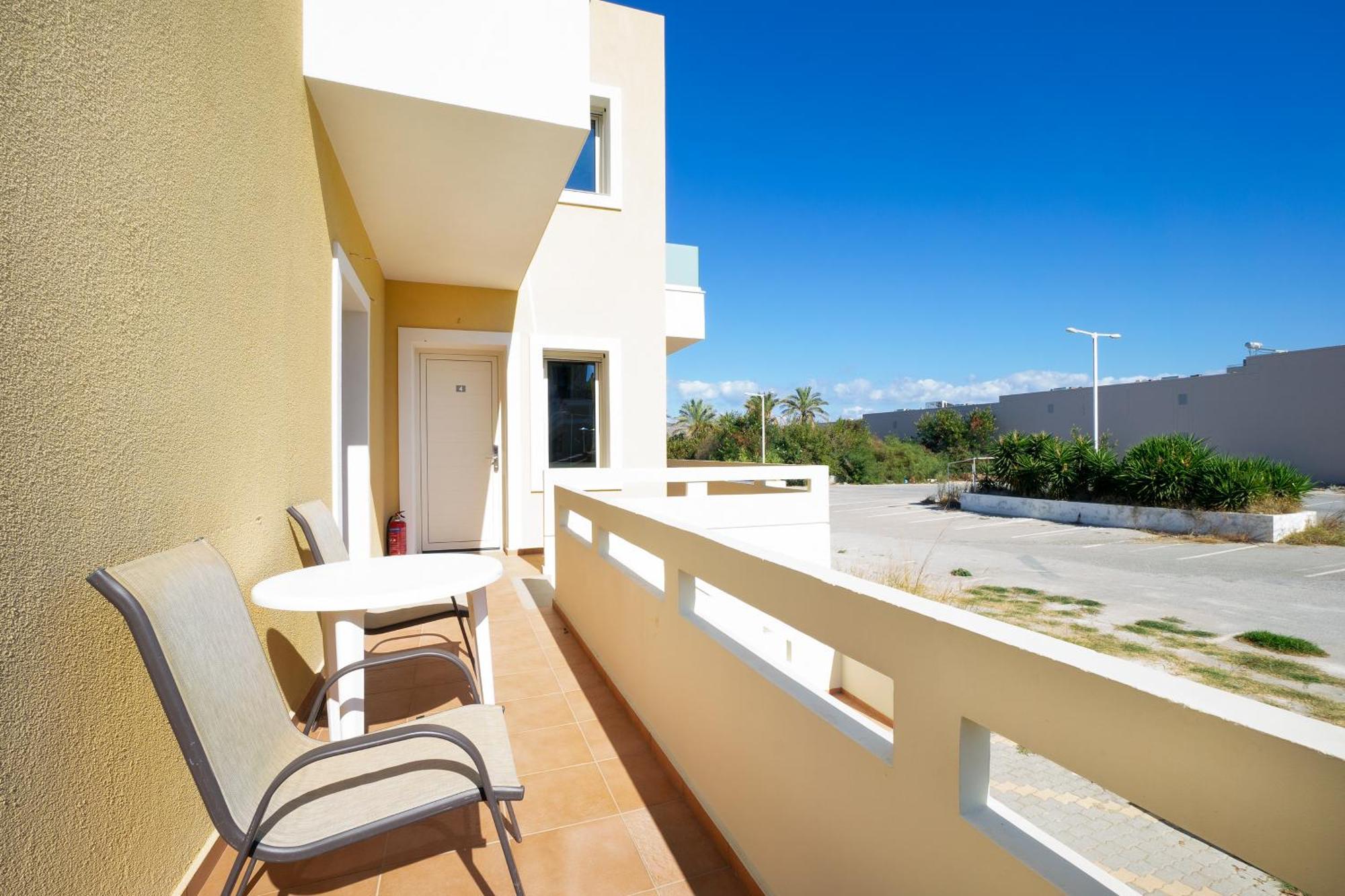 Georgina Aparthotel Agia Marina Exterior foto