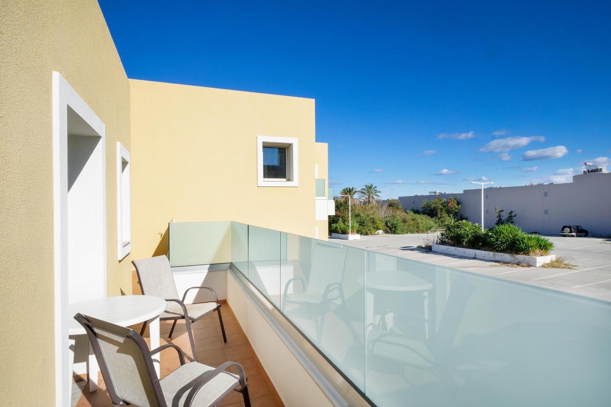 Georgina Aparthotel Agia Marina Exterior foto